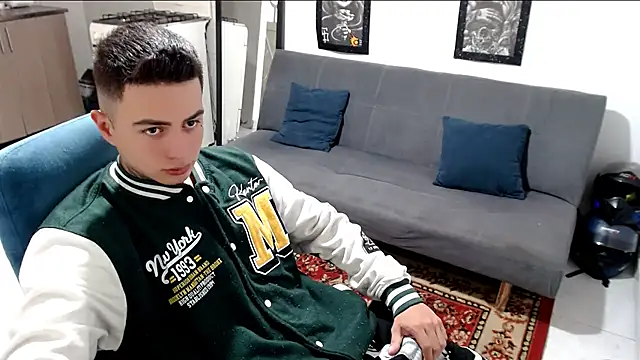 santii ss online show from 11/30/25, 03:49