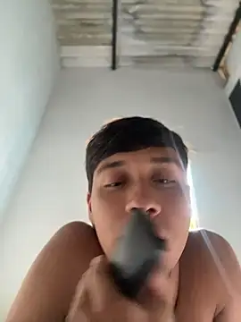 Snapshot of hot_boy_04 chatting on 07/17/26, 04:34 hot boy 04 online show from 07/17/26, 04:34