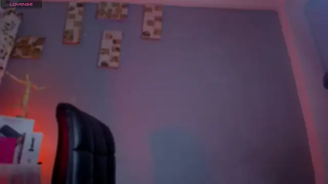 Chloe cooperr online show from 11/06/25, 10:54