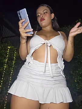 Yessica Lopezz online show from 06/07/26, 09:35