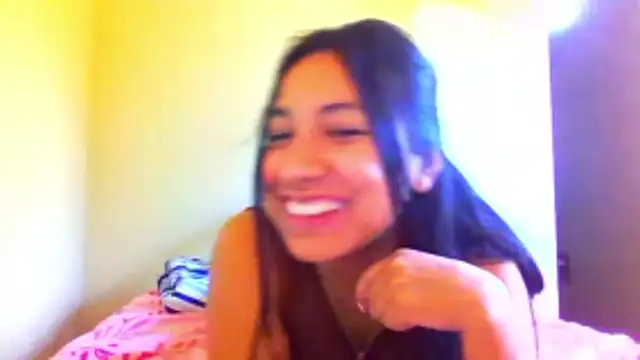 Snapshot of honeysweet111 chatting on 10/31/25, 10:33 honeysweet111 online show from 10/31/25, 10:33