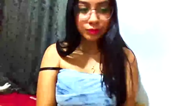 Snapshot of honeysweet111 chatting on 12/03/25, 04:09 honeysweet111 online show from 12/03/25, 04:09