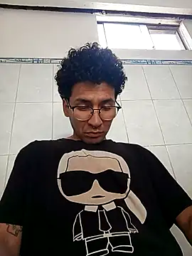 LecheDeSoya666 online show from 09/18/25, 09:06