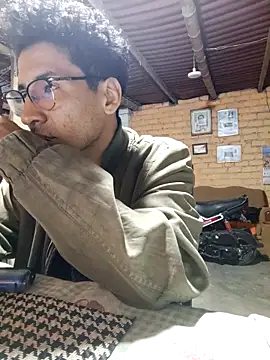 LecheDeSoya666 online show from 10/09/25, 03:37