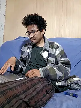 LecheDeSoya666 online show from 11/25/25, 05:29