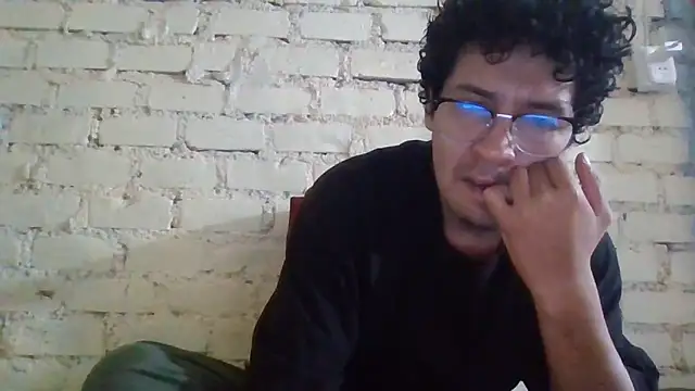 LecheDeSoya666 online show from 05/01/26, 06:12
