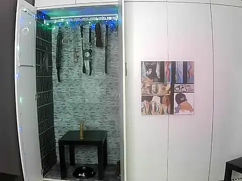 Snapshot of BaDSubMiss chatting on 03/01/26, 04:47 BaDSubMiss online show from 03/01/26, 04:47