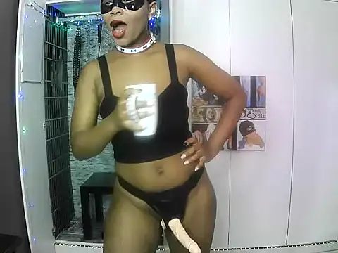 Snapshot of BaDSubMiss chatting on 03/24/26, 05:23 BaDSubMiss online show from 03/24/26, 05:23