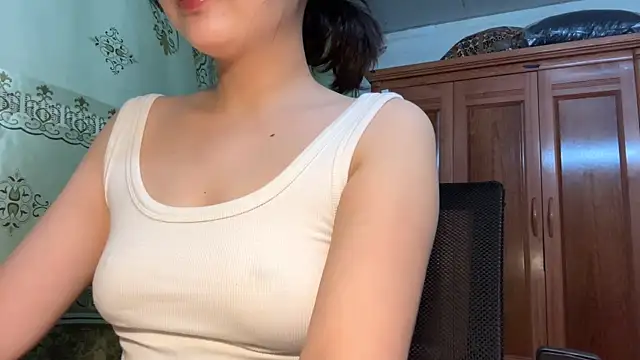 LinYi Office online show from 06/25/26, 05:45