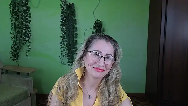 Habibi Honeyy online show from 05/18/26, 01:06