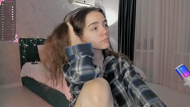 Snapshot of sweete_chantal chatting on 09/20/25, 05:14 sweete chantal online show from 09/20/25, 05:14