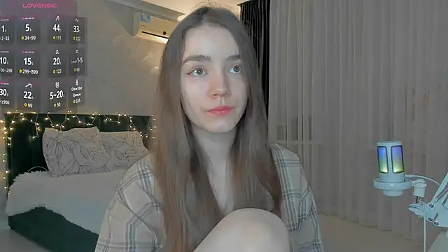 Snapshot of sweete_chantal chatting on 02/11/26, 03:33 sweete chantal online show from 02/11/26, 03:33