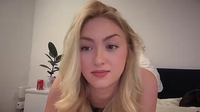 Kitty Swetty online show from 03/10/26, 09:31