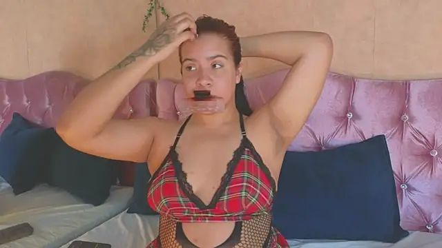 KARINAJTORRES online show from 01/12/26, 09:20