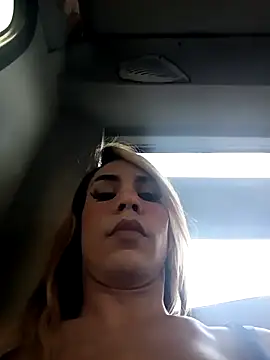 Daliana Gounbolt online show from 10/31/25, 11:44