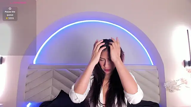 Bella Williiams online show from 06/19/26, 12:09