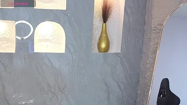  Evoni b online show from 10/24/25, 07:43