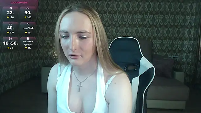 Vi Luxy online show from 04/26/26, 01:47