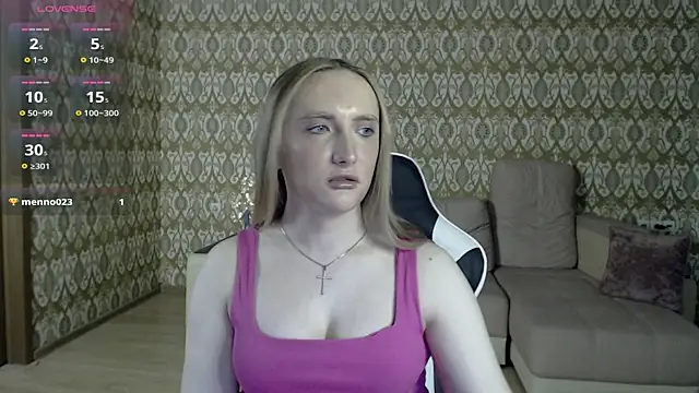 Vi Luxy online show from 05/03/26, 02:06