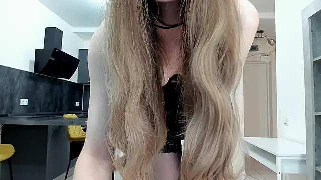 Snapshot of Kitty_Player chatting on 05/25/26, 08:31 Kitty Player online show from 05/25/26, 08:31