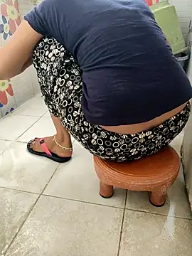 Sonirajpoot1 online show from 04/28/26, 02:27