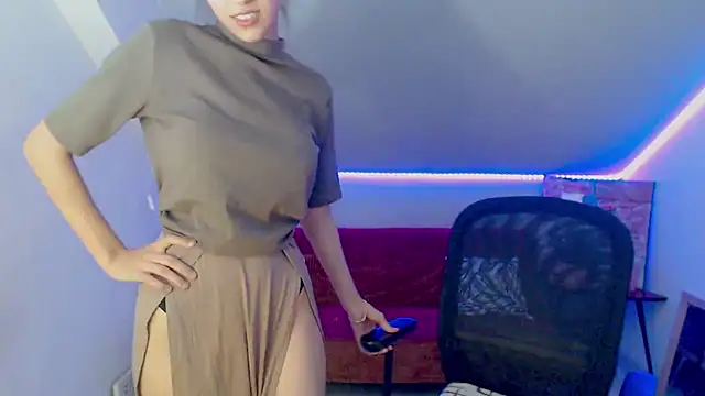 Snapshot of BonniePearson chatting on 09/16/25, 09:27 BonniePearson online show from 09/16/25, 09:27