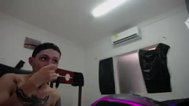 StraightBoy Nick online show from 04/25/26, 07:33