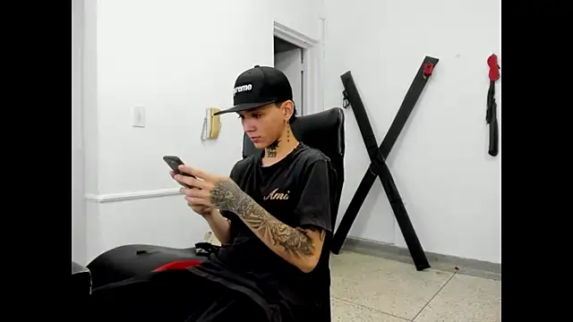 StraightBoy Nick online show from 05/05/26, 07:55