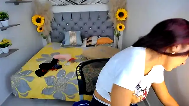 wild couple sex 69 online show from 05/19/26, 01:39
