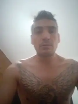 bigandstrong2217 online show from 04/15/26, 12:06