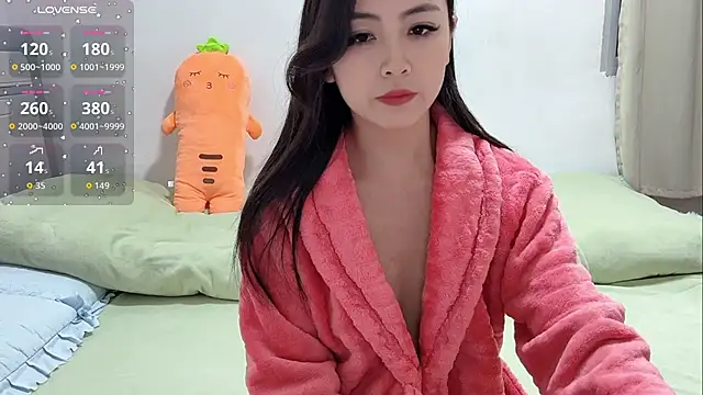 Snapshot of Yingbao-Baby chatting on 11/21/25, 02:49 Yingbao-Baby online show from 11/21/25, 02:49