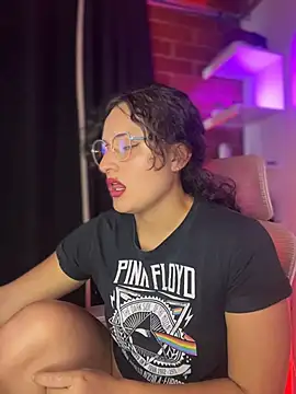 Snapshot of Dannaa_Lovs chatting on 10/29/25, 05:47 Dannaa Lovs online show from 10/29/25, 05:47