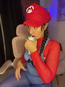 Snapshot of Dannaa_Lovs chatting on 10/31/25, 07:26 Dannaa Lovs online show from 10/31/25, 07:26