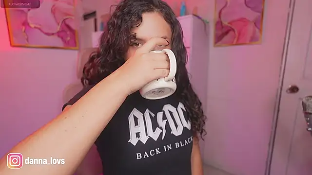 Snapshot of Dannaa_Lovs chatting on 11/12/25, 06:52 Dannaa Lovs online show from 11/12/25, 06:52