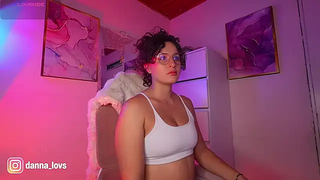 Snapshot of Dannaa_Lovs chatting on 05/13/26, 01:03 Dannaa Lovs online show from 05/13/26, 01:03