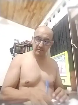 Snapshot of jorge406 chatting on 06/12/26, 01:37 jorge406 online show from 06/12/26, 01:37