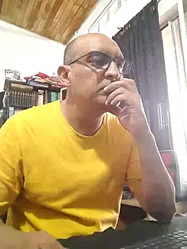 Snapshot of jorge406 chatting on 06/13/26, 01:20 jorge406 online show from 06/13/26, 01:20