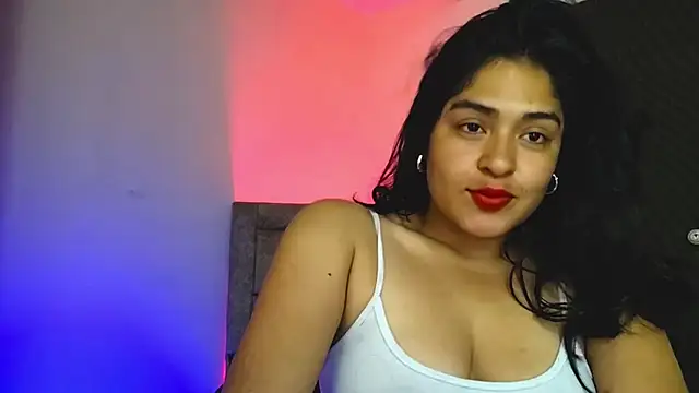 Snapshot of EmilyNoir1 chatting on 09/14/25, 12:43 EmilyNoir1 online show from 09/14/25, 12:43