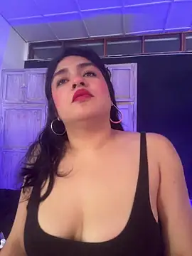 Snapshot of EmilyNoir1 chatting on 05/04/26, 09:44 EmilyNoir1 online show from 05/04/26, 09:44