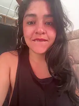 Snapshot of EmilyNoir1 chatting on 06/14/26, 03:47 EmilyNoir1 online show from 06/14/26, 03:47