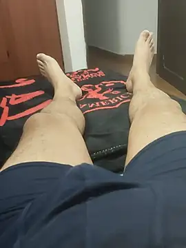 Snapshot of ScuffingBungalow chatting on 03/17/26, 03:33 ScuffingBungalow online show from 03/17/26, 03:33