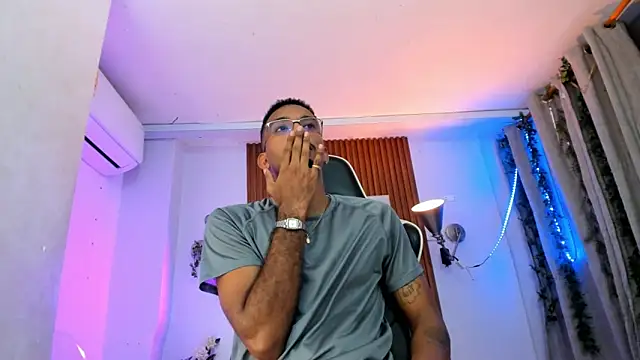 Darwin mayo online show from 10/24/25, 05:53