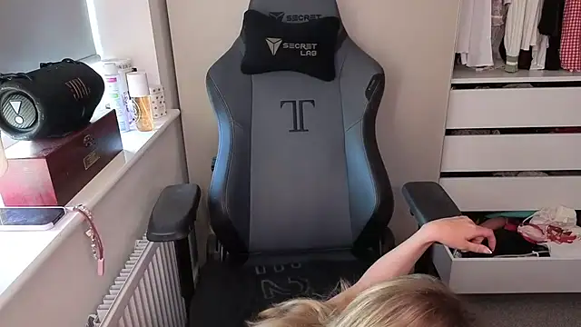 Lilly-Luscious online show from 03/19/26, 04:55