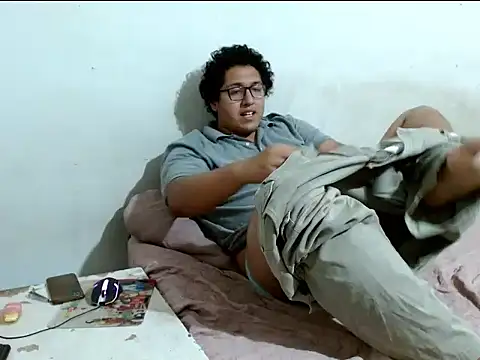 Snapshot of MeisanPaul chatting on 11/04/25, 03:38 MeisanPaul online show from 11/04/25, 03:38