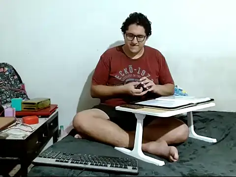 Snapshot of MeisanPaul chatting on 12/04/25, 12:31 MeisanPaul online show from 12/04/25, 12:31