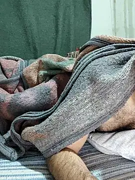 Snapshot of maher990 chatting on 12/22/25, 10:07 maher990 online show from 12/22/25, 10:07