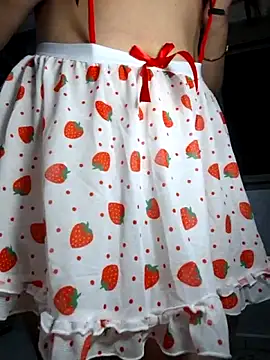 Snapshot of Rubi_9ahbouna chatting on 03/27/26, 10:42 Rubi 9ahbouna online show from 03/27/26, 10:42