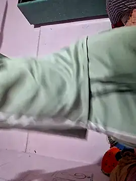 Snapshot of Cuteboy_here chatting on 10/17/25, 03:10 Cuteboy here online show from 10/17/25, 03:10