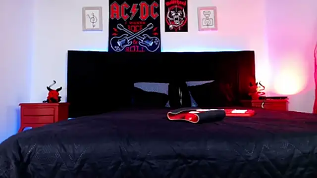 Alisse Moore online show from 06/22/26, 12:24