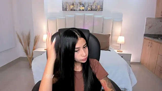 miranda crawfor online show from 10/24/25, 12:12